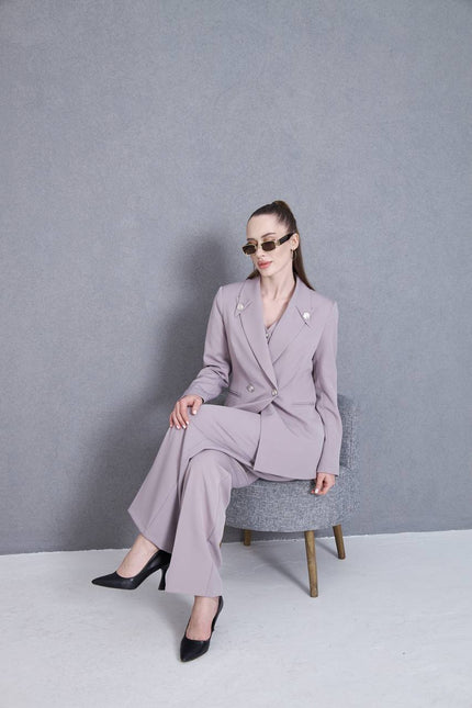 Best Business Suits for Women