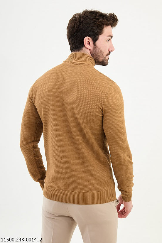 Mock Turtleneck Camel Wool Sweater