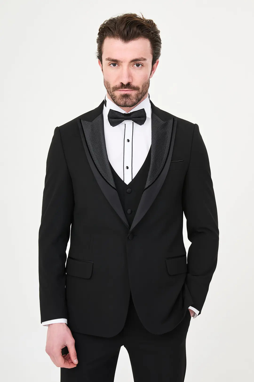 Black Peak Lapel Tuxedo