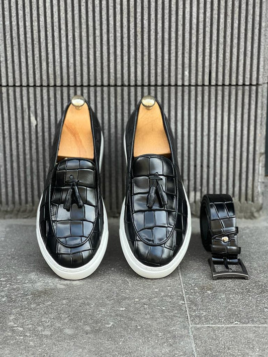 Laughlin Black Crocodile Pattern Slip Ons