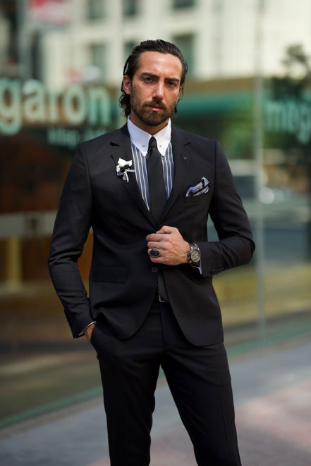 GentWith Laughlin Black Slim Fit Notch Lapel Suit