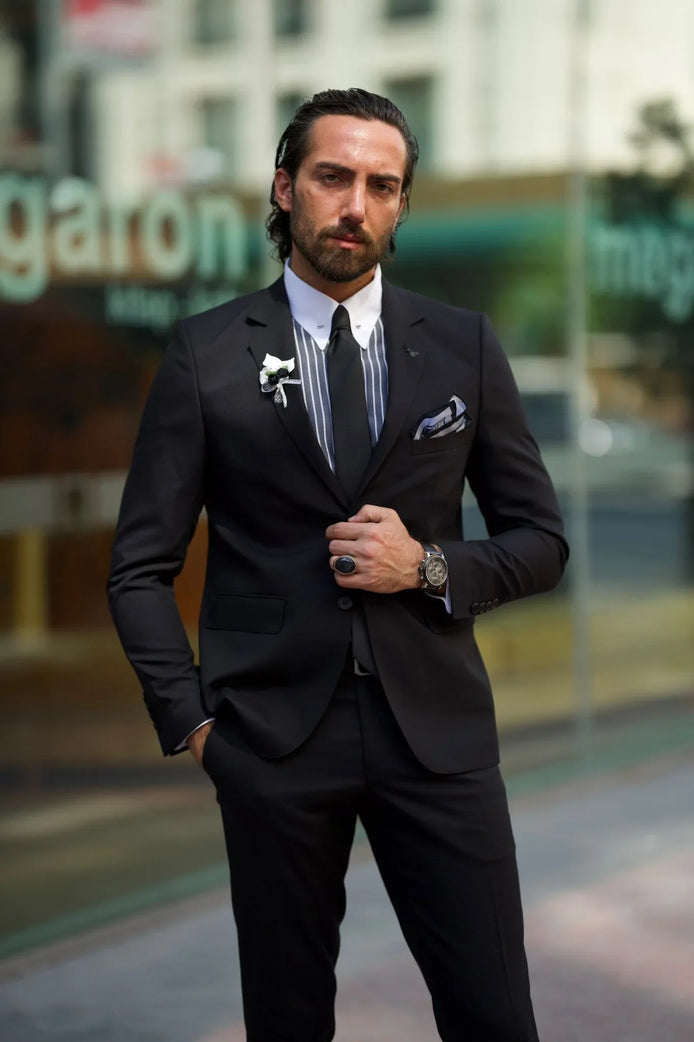 GentWith Laughlin Black Slim Fit Notch Lapel Suit