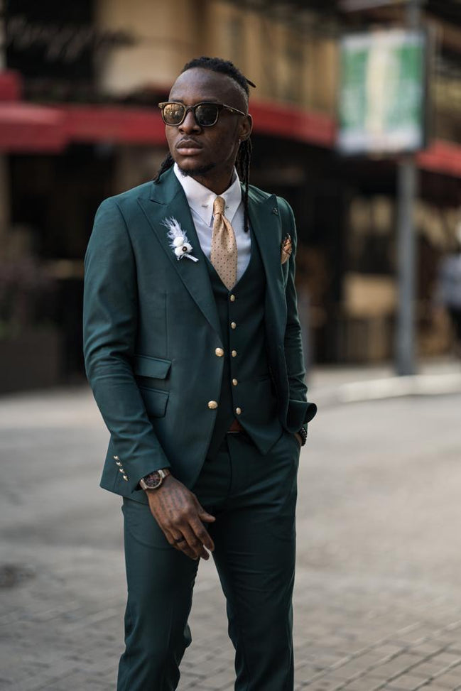 Laughlin Slim Fit Peak Lapel Emerald Green Suit