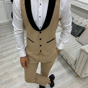 Leesburg Slim Fit Velvet Peak Lapel Gold Tuxedo