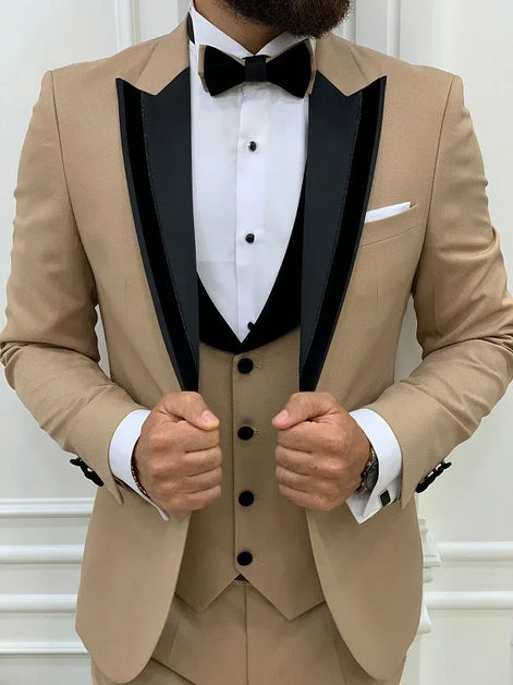 Leesburg Slim Fit Velvet Peak Lapel Gold Tuxedo