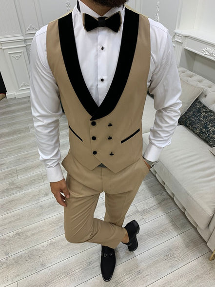 Molalla Slim Fit Velvet Peak Lapel Golden Tuxedo