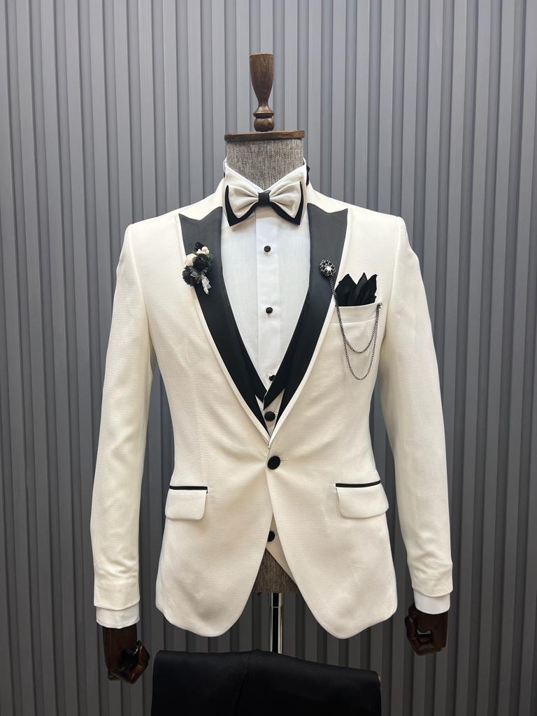 Pierre Slim Fit Peak Lapel Off White Tuxedo