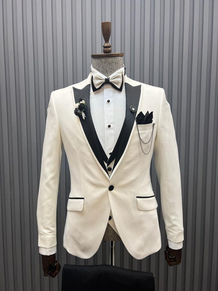 Pierre Slim Fit Peak Lapel Off White Tuxedo