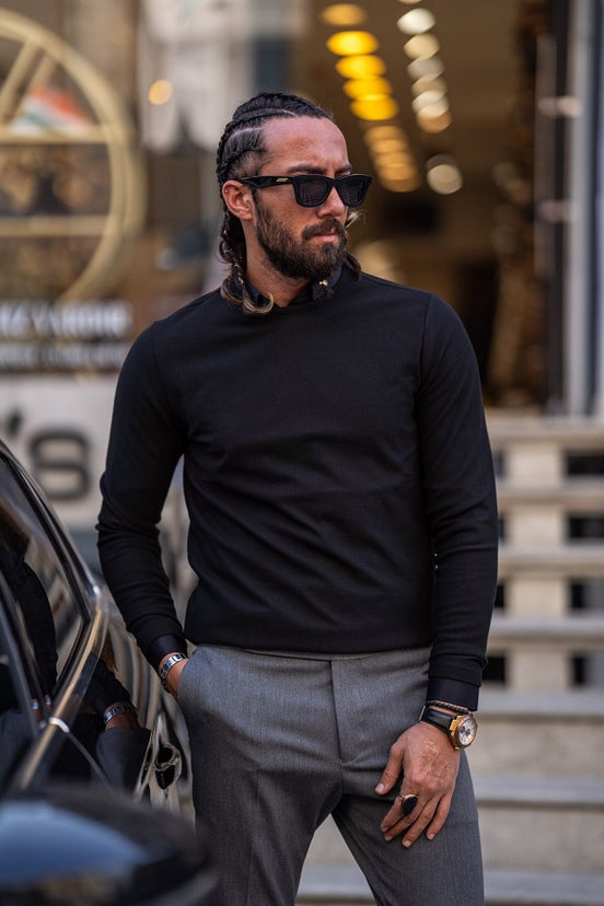 Black Round Neck Sweater