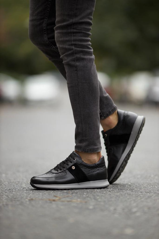 Black Sneakers