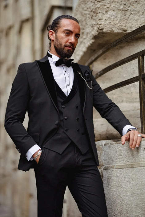 Sioux Black Slim Fit Velvet Peak Lapel Tuxedo