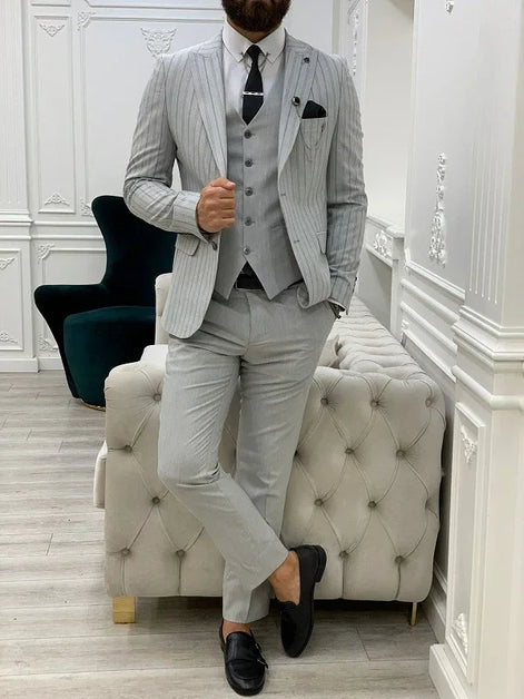 Yukon Light Gray Slim Fit Peak Lapel Striped Suit