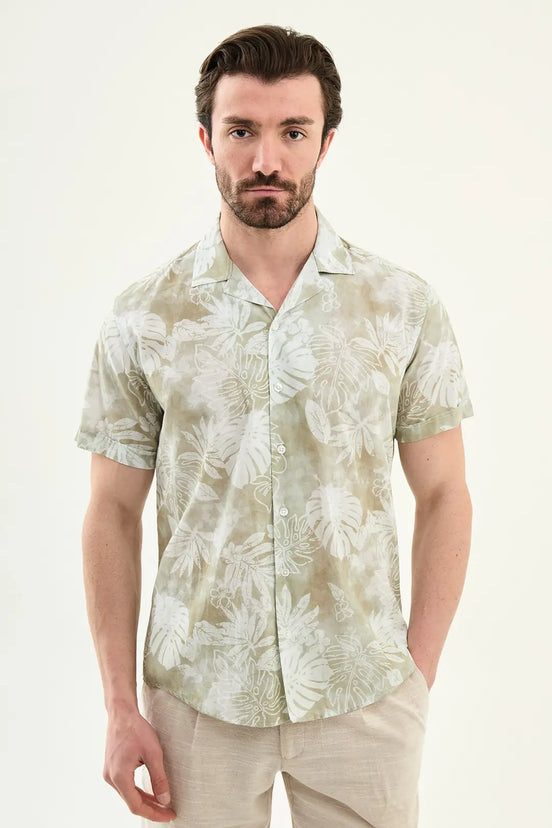 Green Tropical Floral Print Short Sleeve Shirt