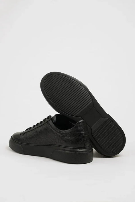 Marion Men's Jet Black Low Top Sneakers