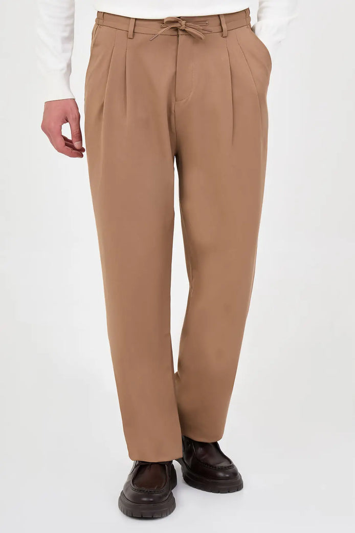 Men's Pleated Drawstring Trousers Beige