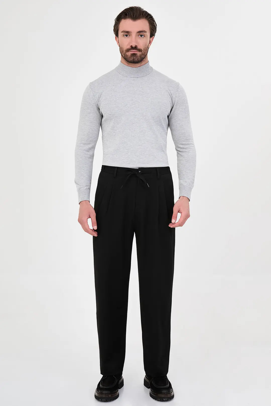 Men's Black Pleated Drawstring Trousers