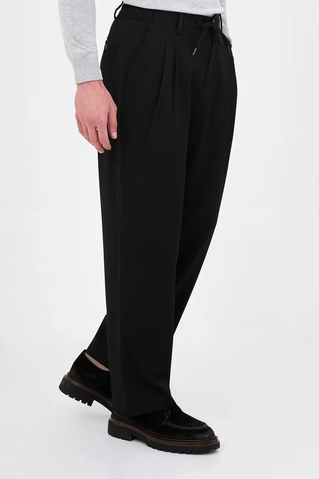 Men's Pleated Drawstring Trousers Black
