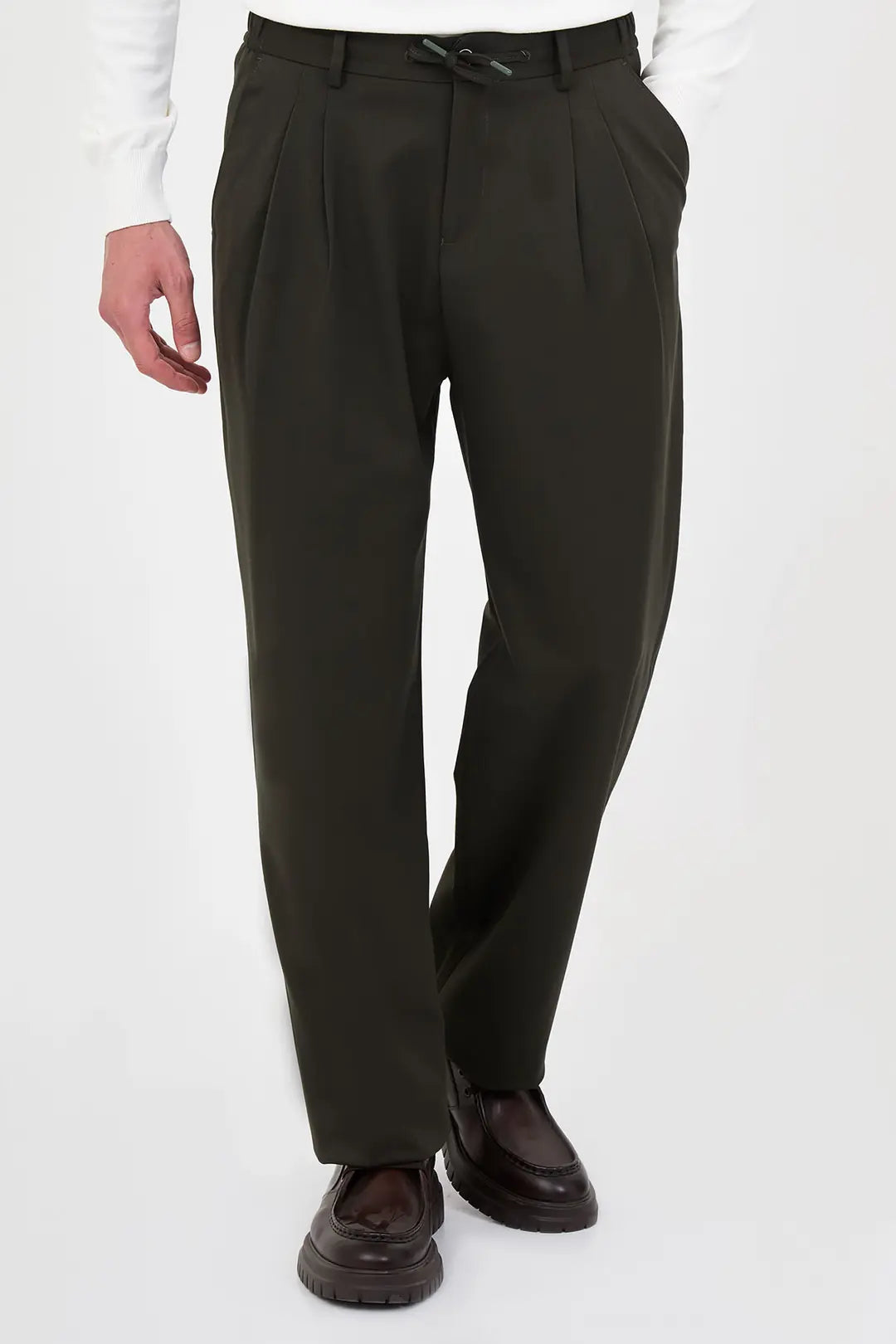 Men's Pleated Drawstring Trousers Olive