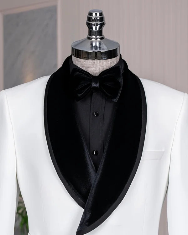 Men's White Buckle Tuxedo Suit