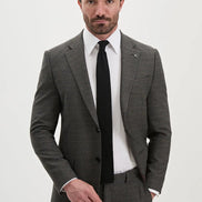 Black-Suit-for-Men