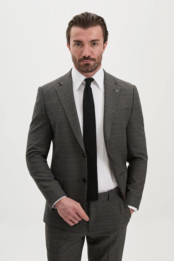 Black-Suit-for-Men