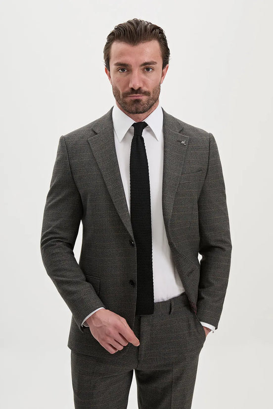 Black-Suit-for-Men