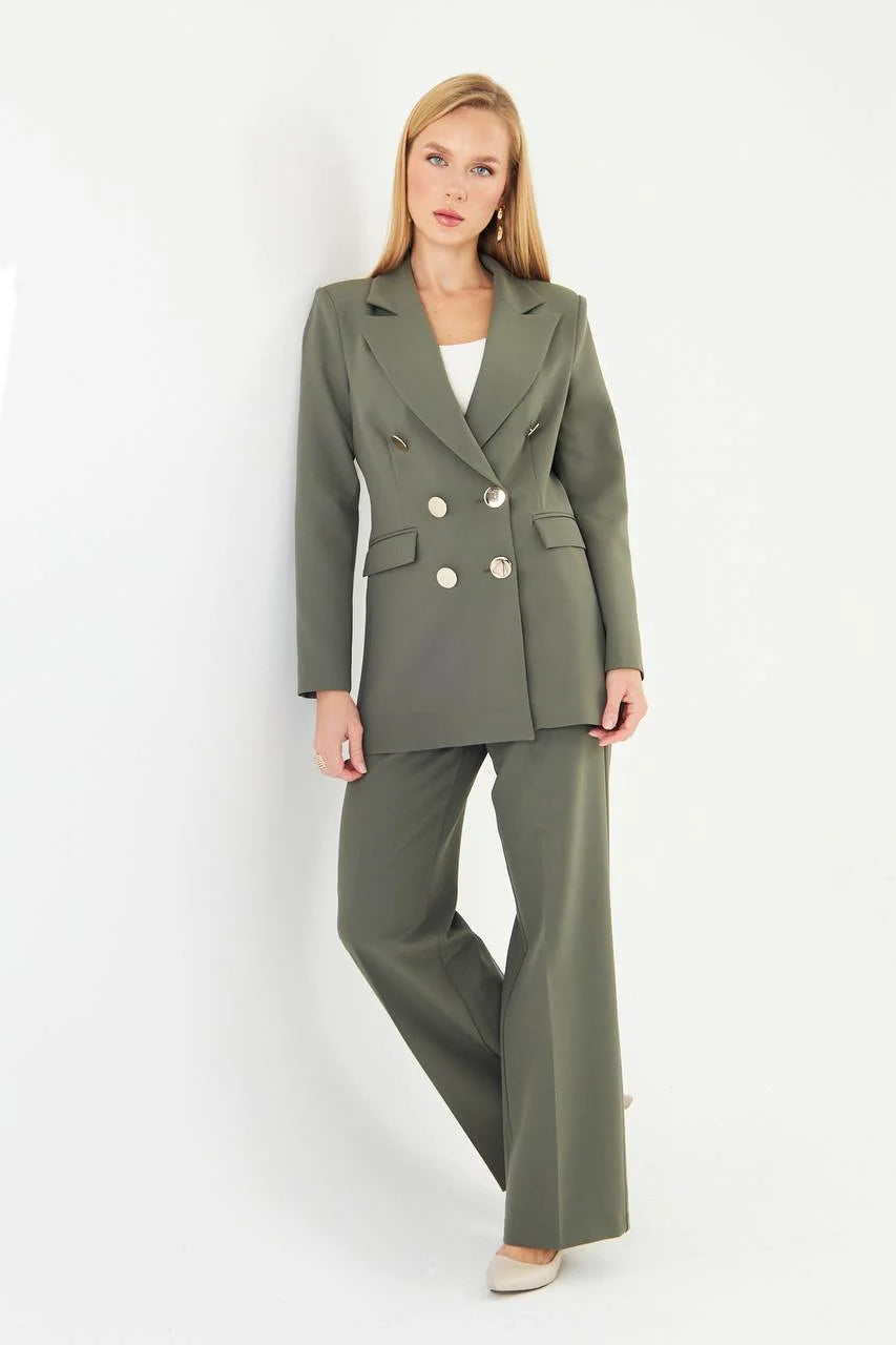 Woman wearing a green suit