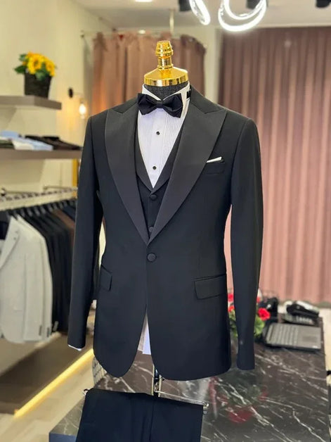 Plano Black Tuxedo Suit
