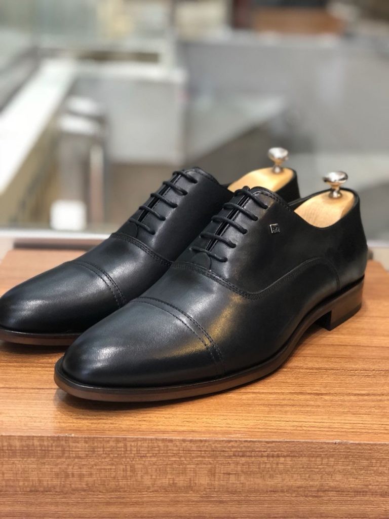 Buy Black Calf Leather Oxford by Gentwith.com with Free Shipping