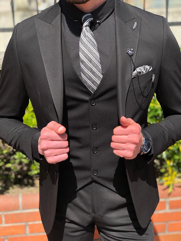 https://gentwith.com/wp-content/uploads/2019/04/Habel-Black-Slim-Fit-Suit-2.jpg