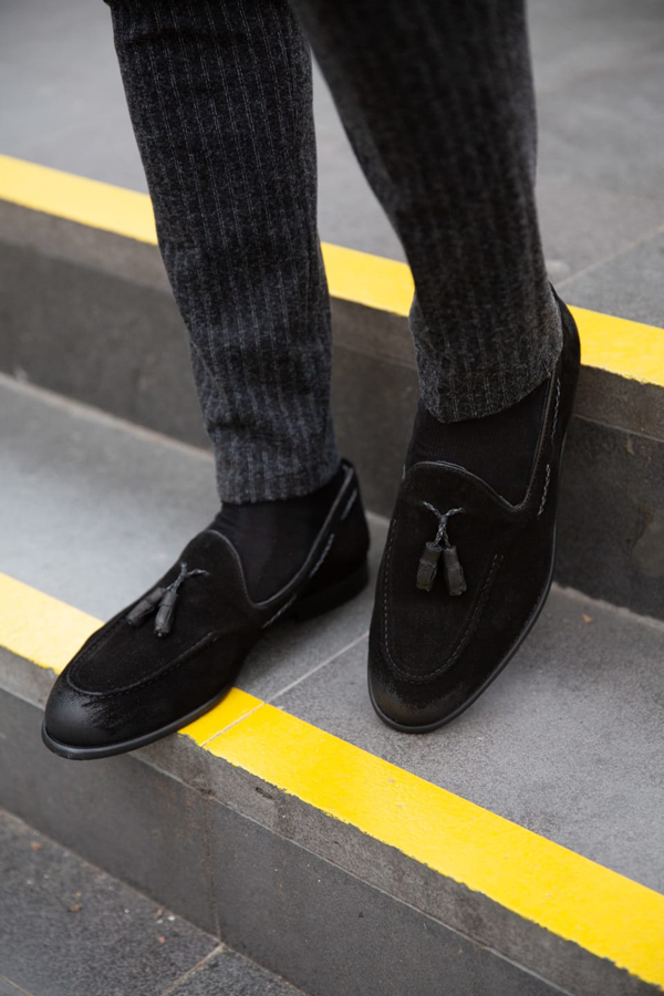 Black suede cheap tassel loafers