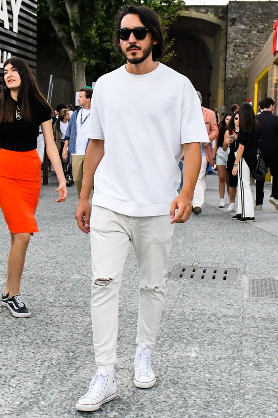 White T-Shirt for Men White Shirt Outfit by Gentwith
