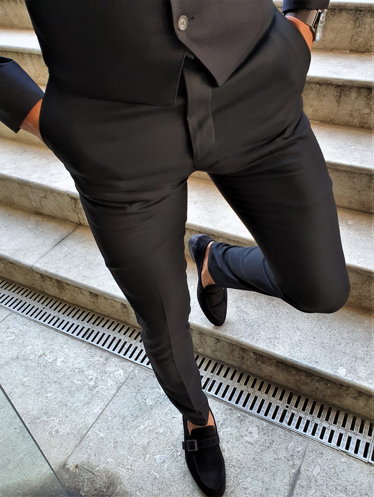 What is the best way to match blue suit pants with a black suit jacket? -  Quora