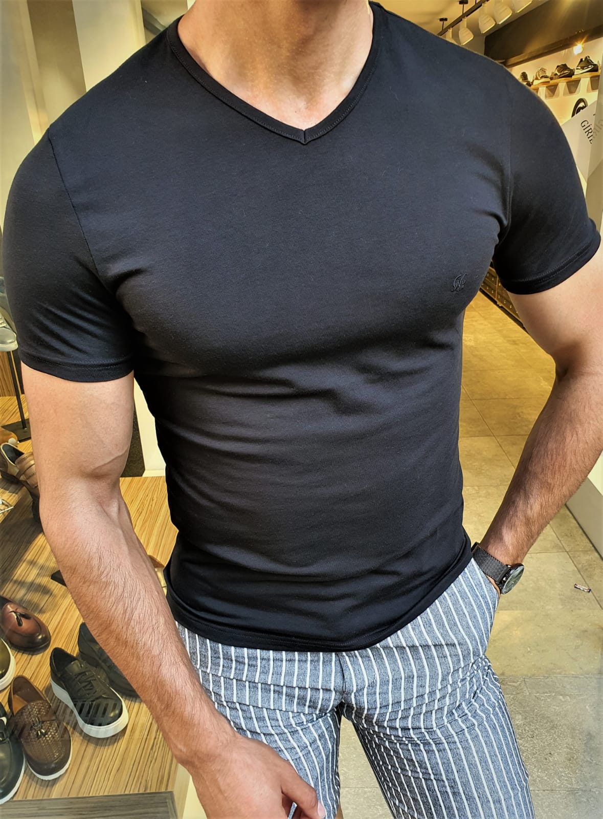 Slim Fit V-neck T-shirt