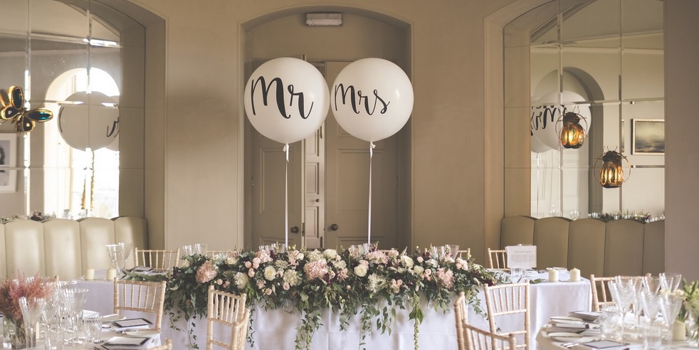 20 Ways To Use Balloons in Your Wedding Décor by GentWith Blog