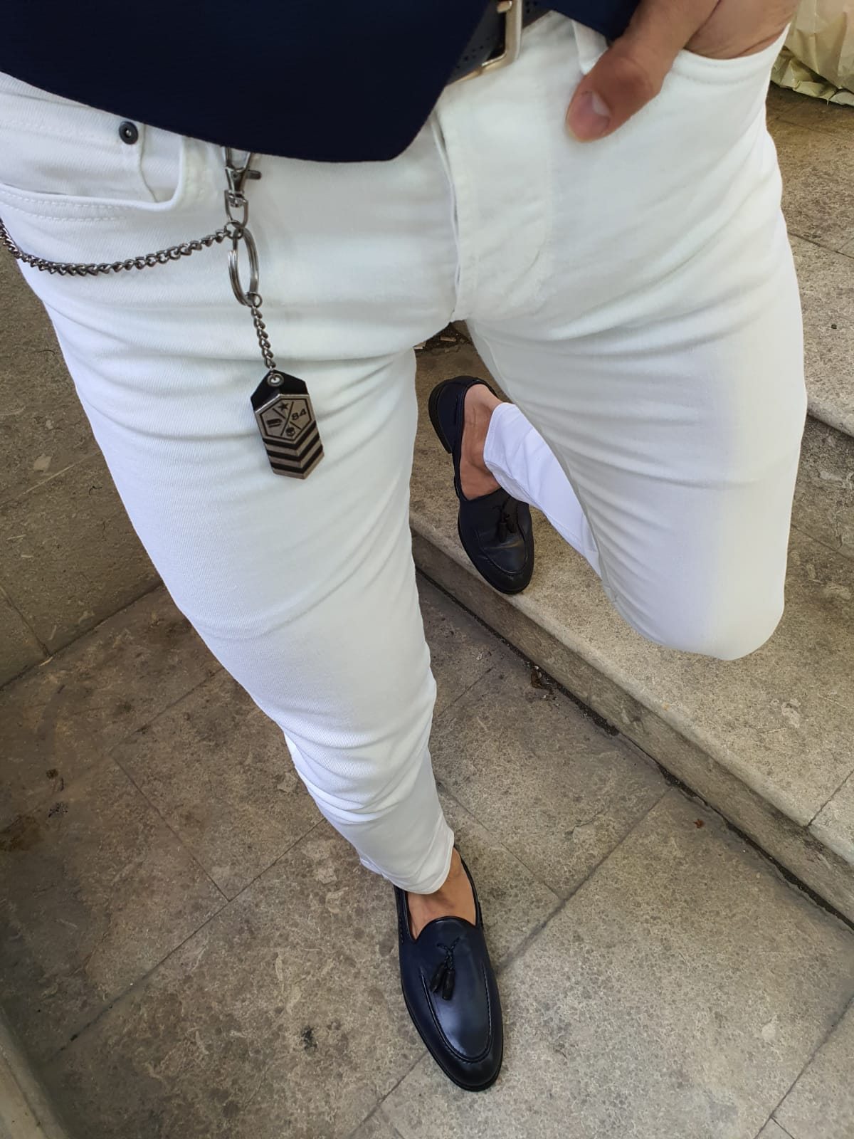 How To Wear White Jeans With Style by GentWith Blog