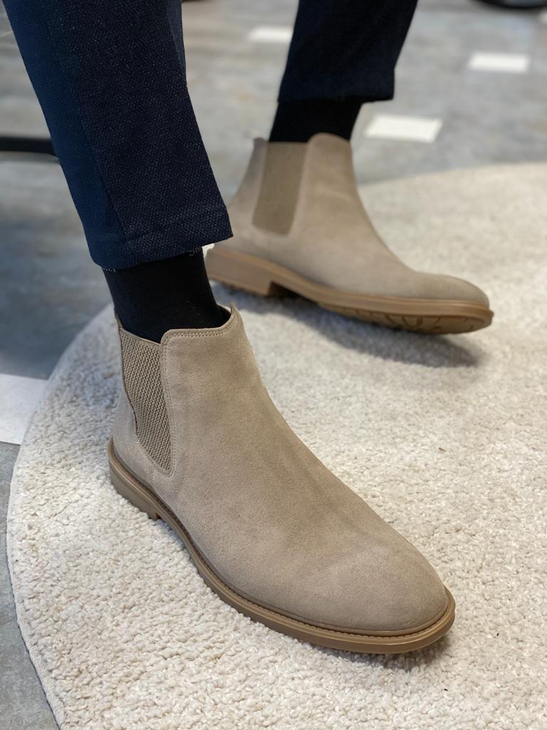 Beige deals chelsea boots