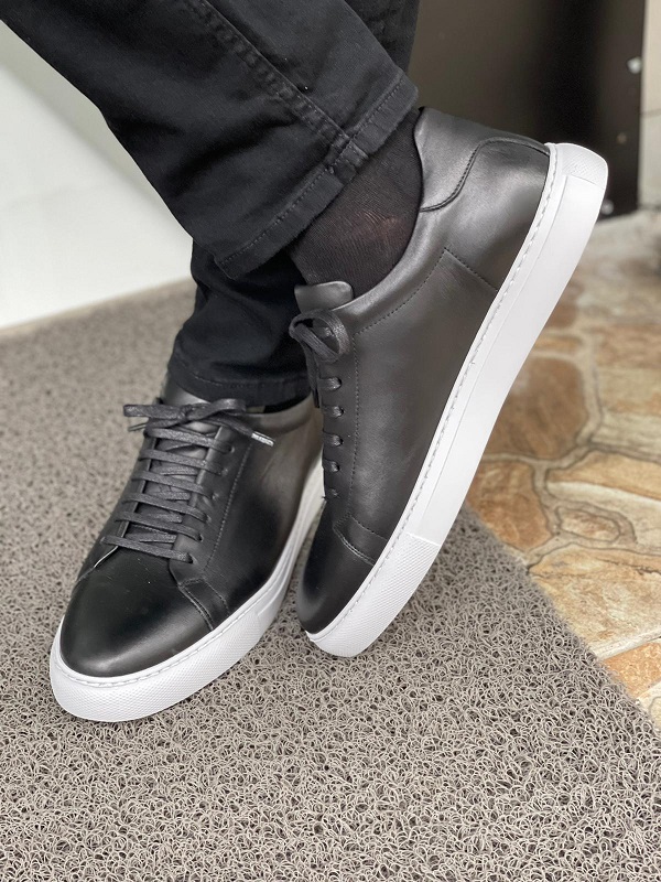 GentWith Hazard Black Lace-Up Mid-Top Sneakers 