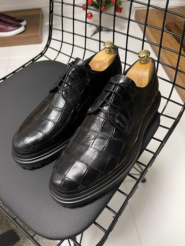 Black Crocodile Pattern Derby Shoes for Men by GentWith.com