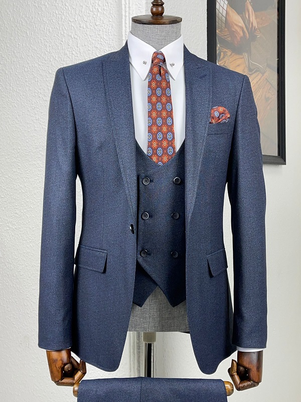 Navy Blue Slim Fit Peak Lapel Wool Suit for Men by GentWith.com