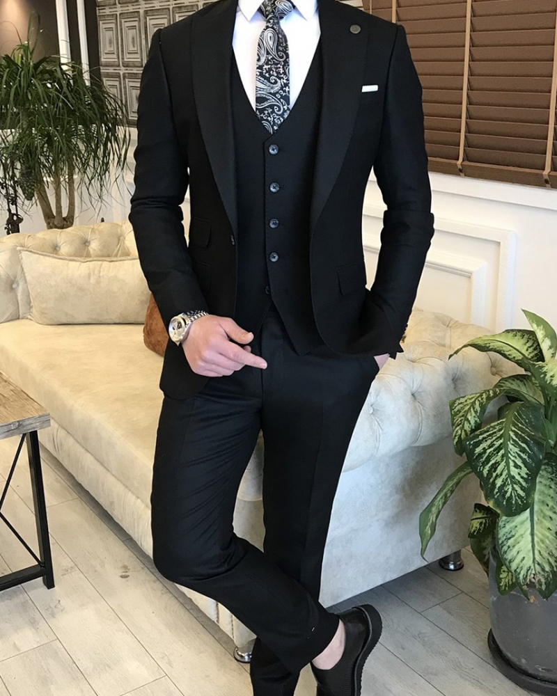 Black Slim Fit Peak Lapel Suit for Men by GentWith.com