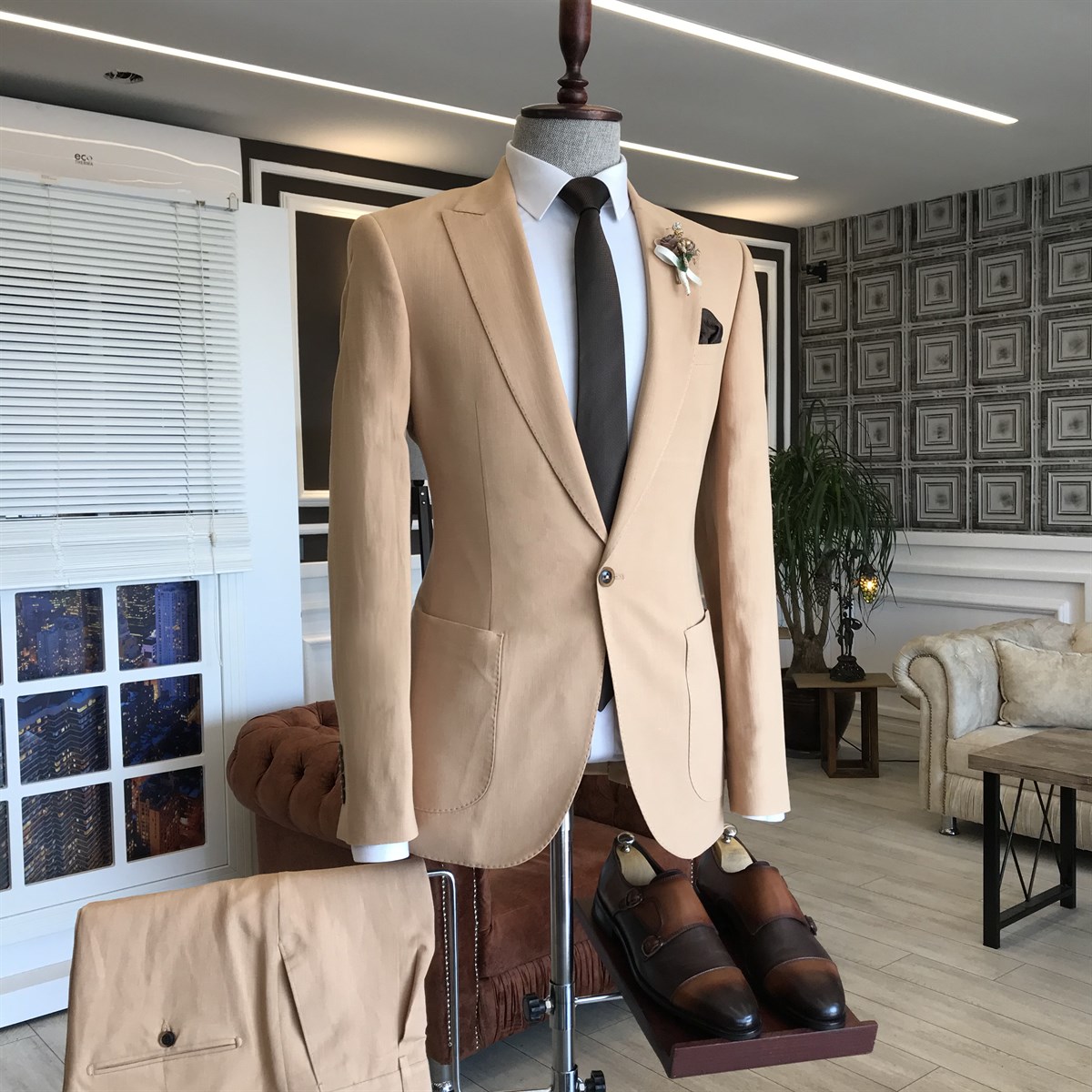 Brown Slim Fit 2 Piece Peak Lapel Suit for Men | GentWith.com