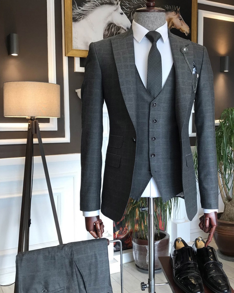 Gray Slim Fit Peak Lapel Plaid Suit for Men by GentWith.com