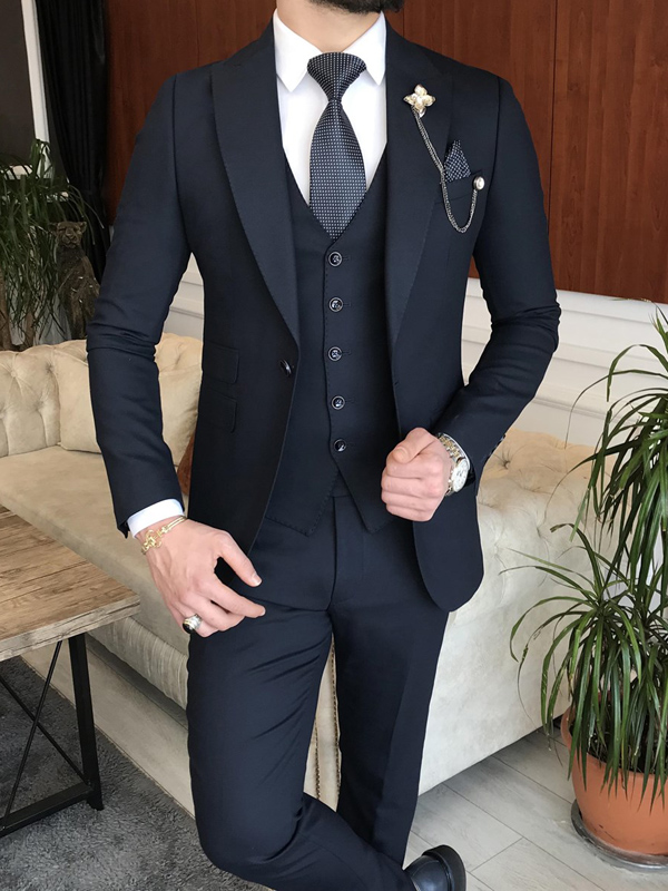 Dark Navy Slim Fit Italian Designed Suit for Men by GentWith.com