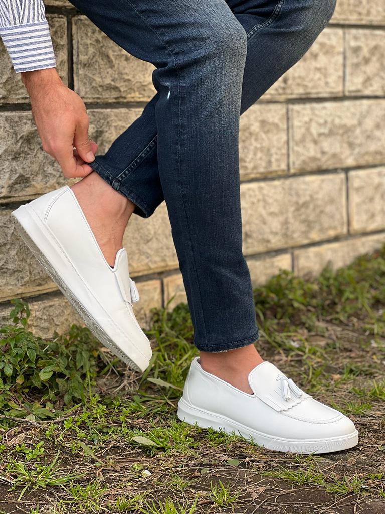 GentWith Tampa White Tassel Kilt Loafers