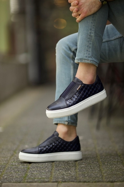 Men Navy Blue Laceless Slip-On Sneakers