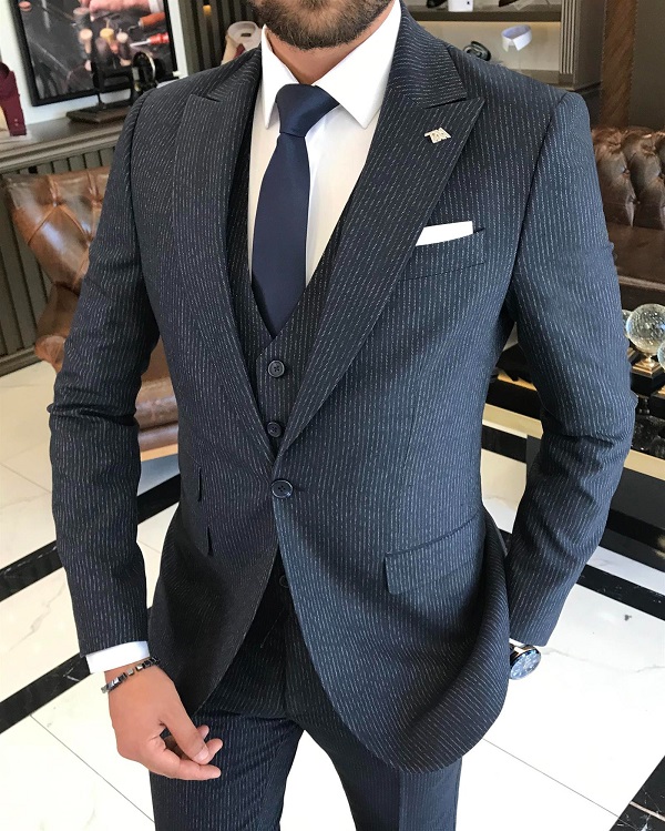 Men Navy Blue Slim Fit 3 Piece Peak Lapel Pinstripe Suit