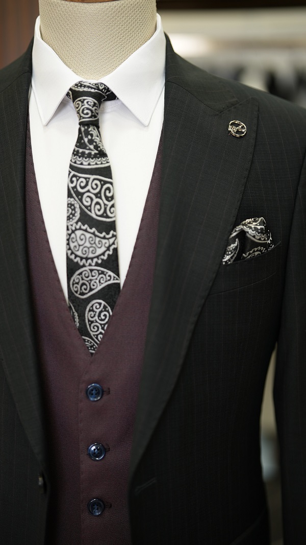 Black Slim Fit Groom Wedding Suit for Men by GentWith.com