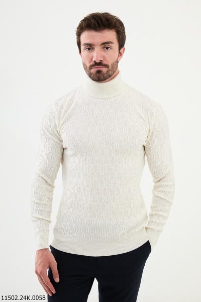 White Cable Pattern Turtleneck Wool Sweater