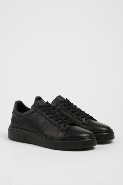 Men's Jet Black Low Top Sneakers